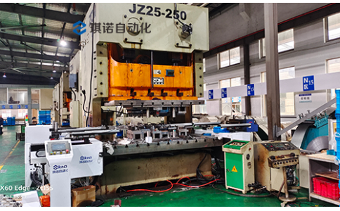 250T沖床三次元機(jī)械手，BYD新能源汽車